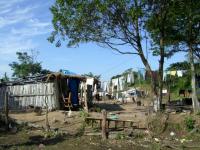 Paraguay cabanes de sans toit à Carmen Soler