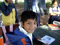 Paraguay Enfant en classe à Carmen Soler