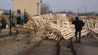 barricade de palettes rue du port du Rhin