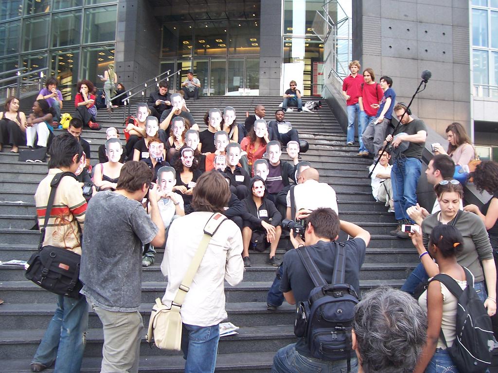 27-04-07anti-sarko.jpg