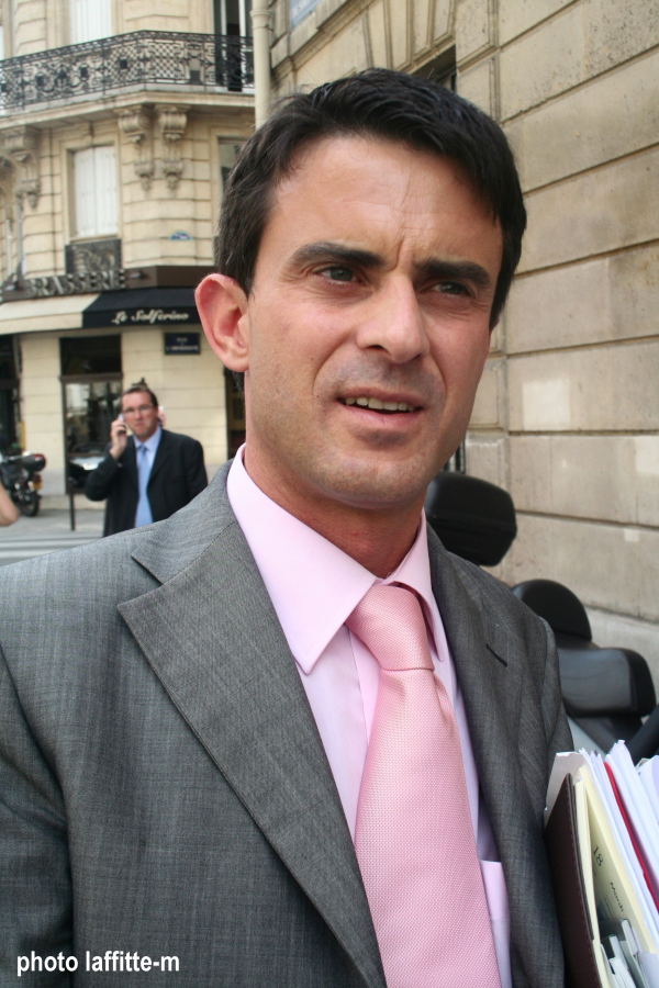 Manuel_Vals_dput-maire_PS_d_Evry_2.jpg