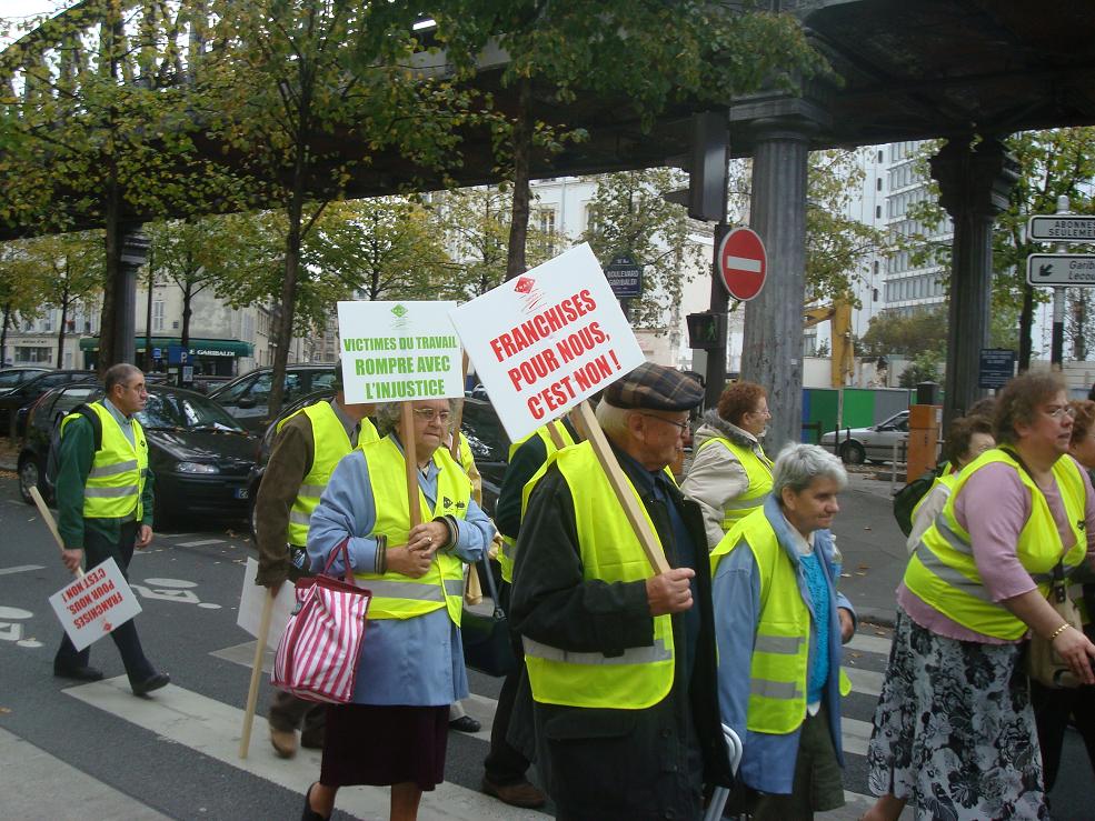 Manif-13octobre_2007_franchmed_6.jpg