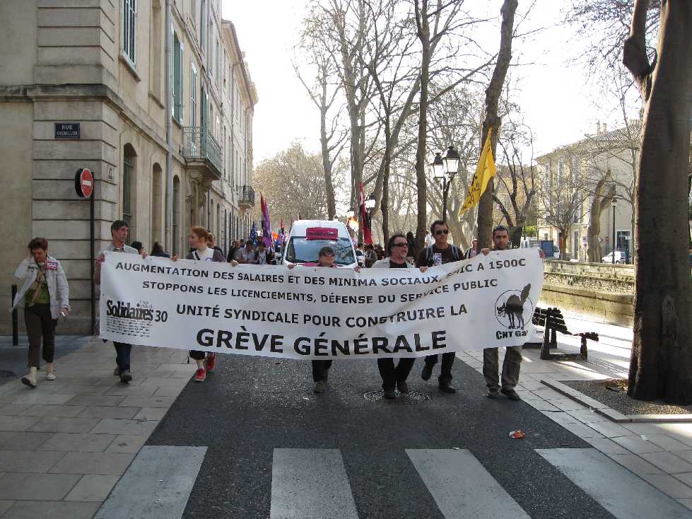 banderole_commune_Solidaires_30_et_CNT_30_le_19_mars__Nmes.jpg