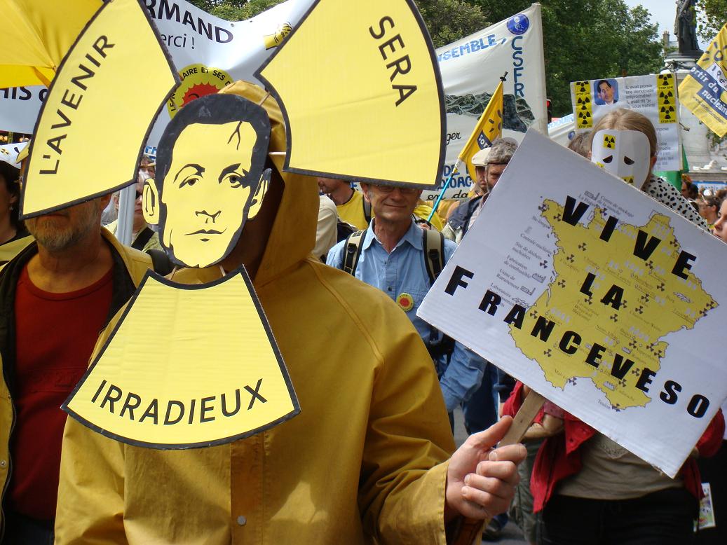manif-anti-nuclaire12_07_08__15.jpg