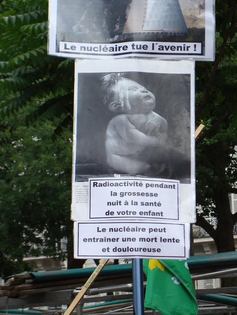 manif-anti-nuclaire12_07_08__33.jpg