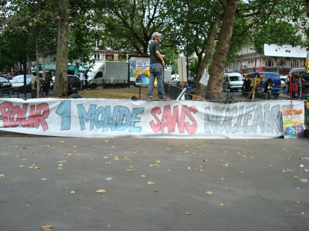 manif-anti-nuclaire12_07_08__40.jpg