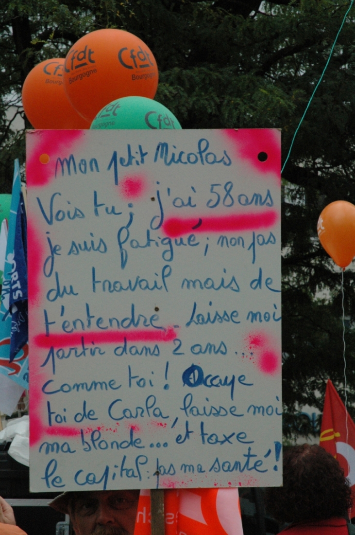AUXERRE-SLOGAN-PETIT-NICOLAS-20100907.jpg