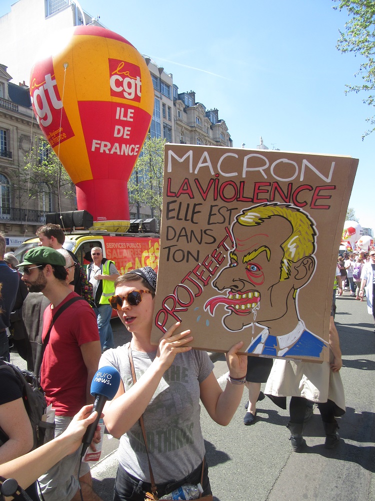 macron.jpg