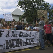Manif anti CPE ile de la Réunion