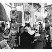 manifs- stop usa/ph alain boucheret