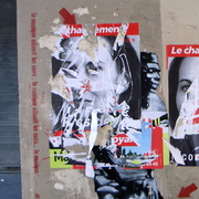 Affiche Royal déchirée