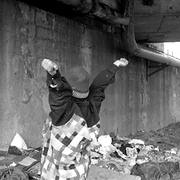 Jeune sdf sous un pont - ph. Alain Boucheret