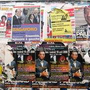 Affiches électorales à Saint Denis avr 2008