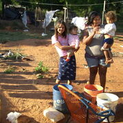 Paraguay Femme et enfants à Carmen Soler