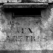 boite aux lettres abandonnée