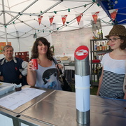 Au bar du stand 78