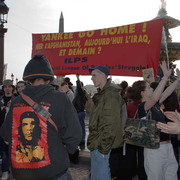 Contre la guerre en IRAK, manifestation à PARIS