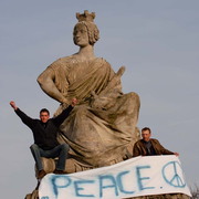Contre la guerre en IRAK, manifestation à PARIS