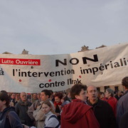 Contre la guerre en IRAK, manifestation à PARIS