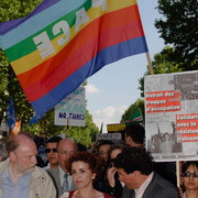 Contre la venue de Bush en France le 5/06/04