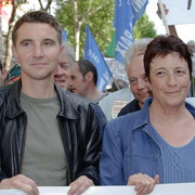 Contre la venue de Bush en France le 5/06/04