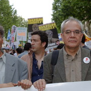 Contre la venue de Bush en France le 5/06/04