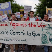 Contre la venue de Bush en France le 5/06/04