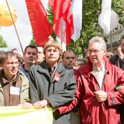 Manifestation à Paris pour la sauvegarde du régime de retraite