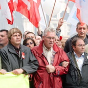 Manifestation à Paris pour la sauvegarde du régime de retraite