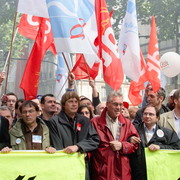 Manifestation à Paris pour la sauvegarde du régime de retraite