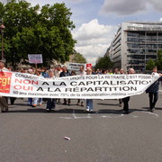 Manifestation à Paris pour la sauvegarde du régime de retraite