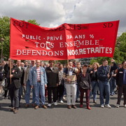 Manifestation à Paris pour la sauvegarde du régime de retraite