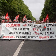 Manifestation à Paris pour la sauvegarde du régime de retraite