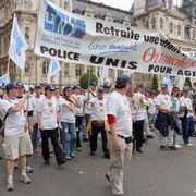 Manifestation à Paris pour la sauvegarde du régime retraite