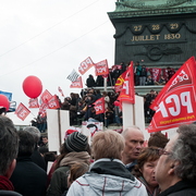 sur la place de la Bastille