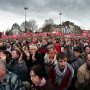 sur la place de la Bastille