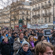 Tués par des cons