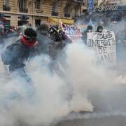 Lacrymos socialistes