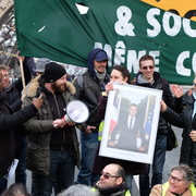 Macron invit