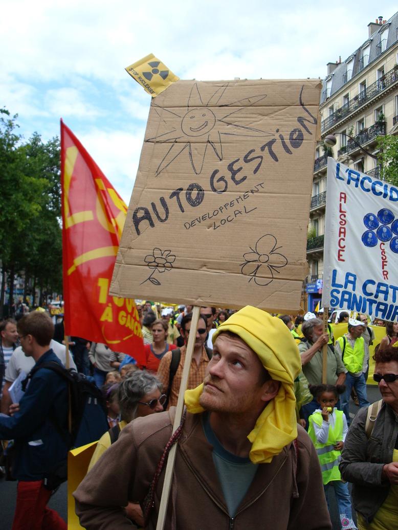 manif-anti-nuclaire12_07_08__21.jpg
